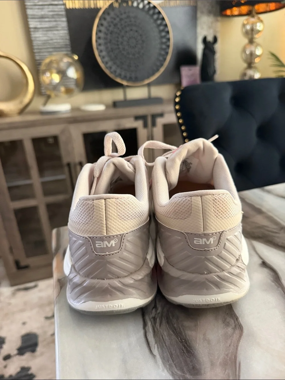 Nike Women's Beige Sneakers with Hot Pink Swoosh